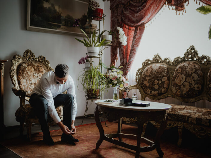 fotograf ślubny Tarnów, Tarnów fotografia ślubna, przygotowania, pan młody